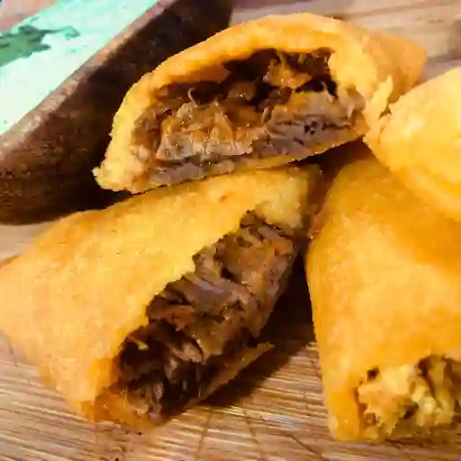 Arepa Carne Mechada