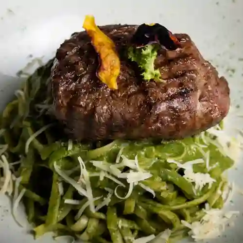 Fettuccini Al Pesto Filete