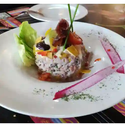 Causa de Pulpo Al Olivo
