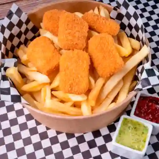 6 Nuggets con Papas Fritas