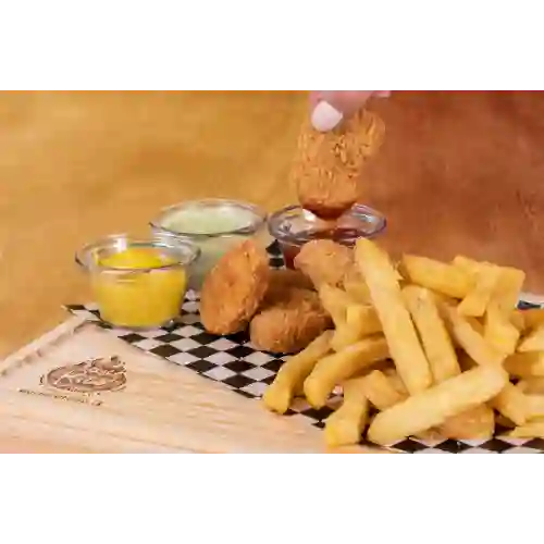 6 Nuggets con Papas
