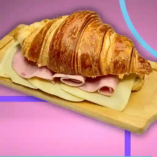 Croissant de mantequilla jamon y queso