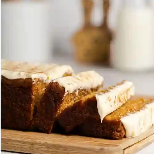 Porcion Queque Zanahoria