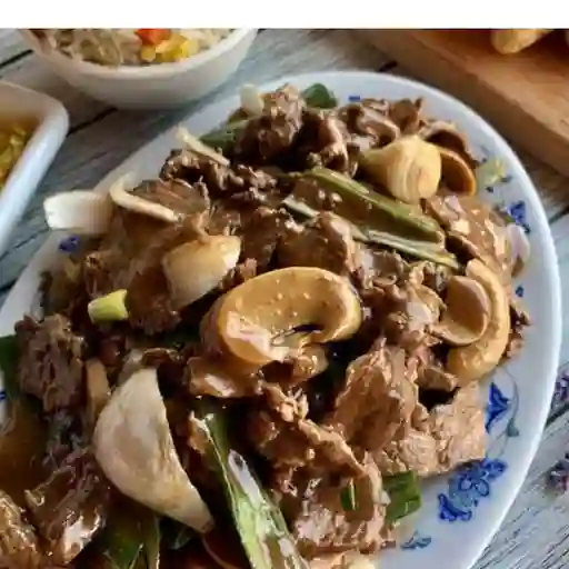 Carne con champiñón