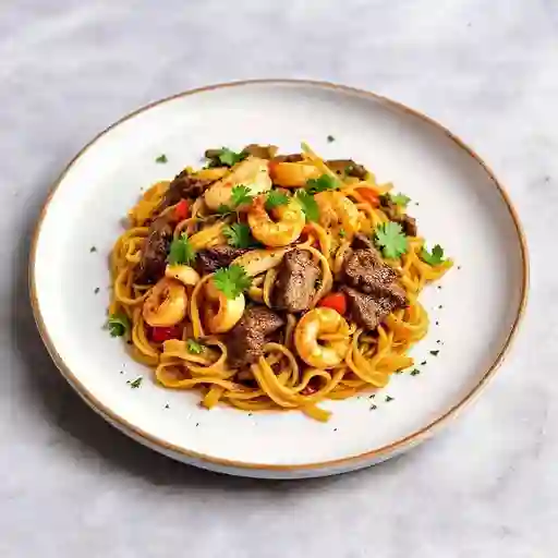 Tallarín Saltado 3 Sabores