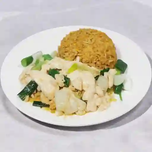 Pollo mongoliano con arroz especial