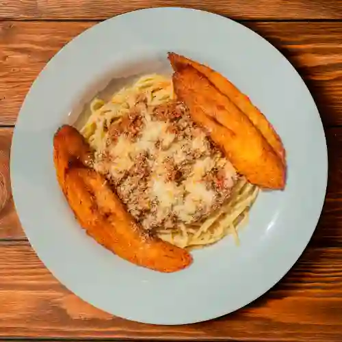 Pasta Boloñesa + Bebida