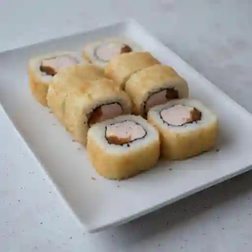 Pollo, queso crema, cebolla caramelizada