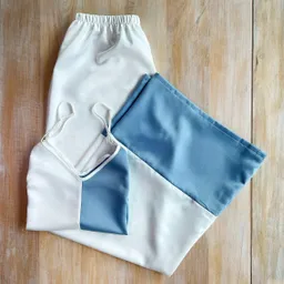 Igna Del Real Pijama Bicolor Celeste y Blanco Talla M
