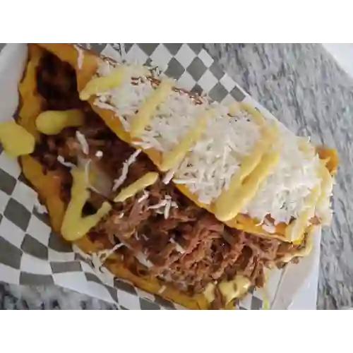 Cachapa Tradicional con Carne Mechada