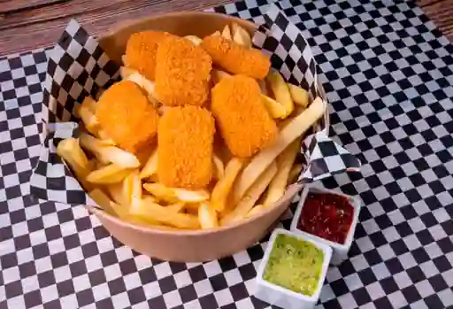 Nuggets con Papas Fritas X6