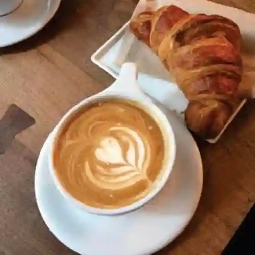 Latte Mediano