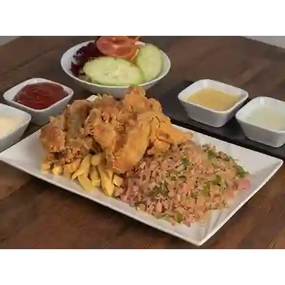 1/8 Pollo Briaster + Papas Fritas + Arroz Chaufa