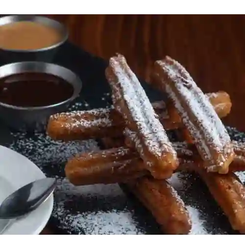 Churros con Salsa