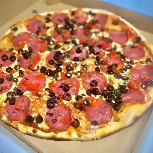 Pizza Salame 38 Cms