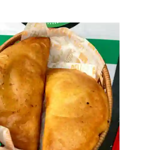 Empanada Venezolana Caraota Queso
