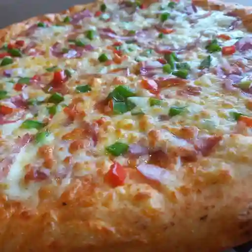 Pizza americana mediana