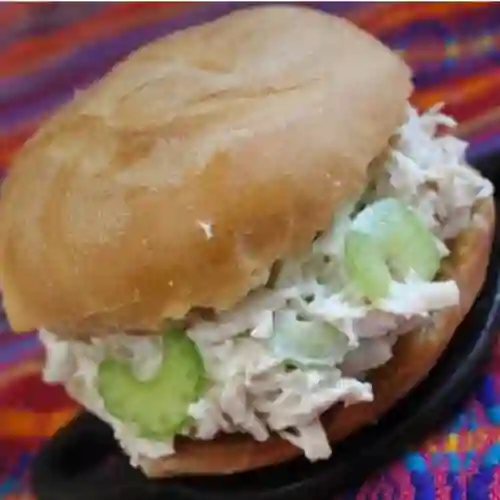 Sándwich de Pollo Peruano