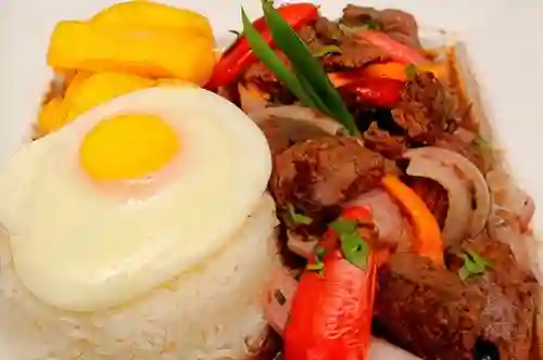 Lomo Salteado a Lo Pobre