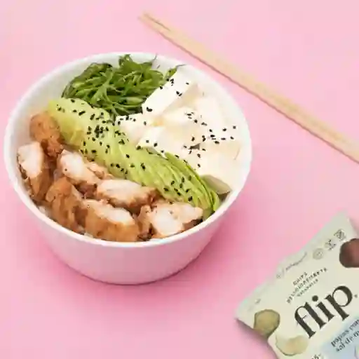 Pollo crispy gohan + papas flip