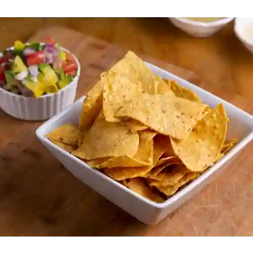 Nachos con Guacamole