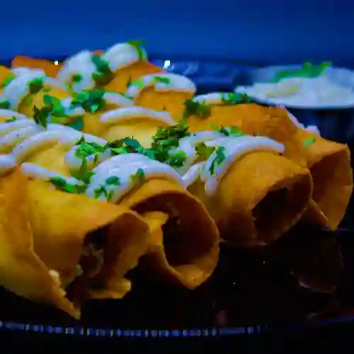 Flautas de Pollo