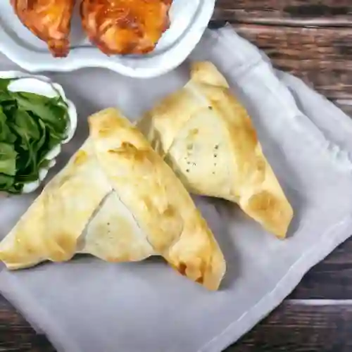 Empanada de Pollo, Espinaca y Queso