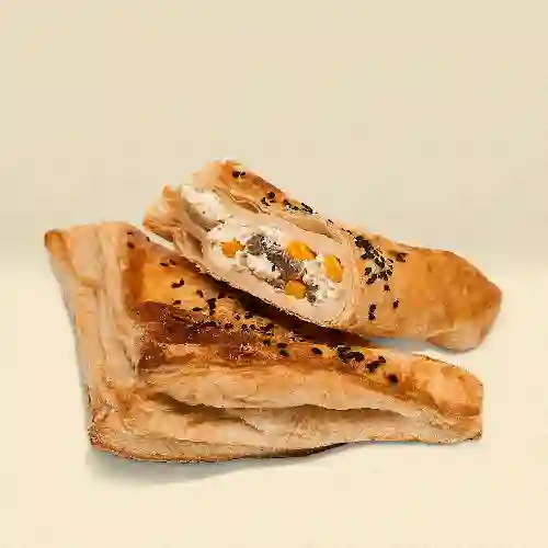 Pastel Hojaldre Queso Cr, Choclo y Champ