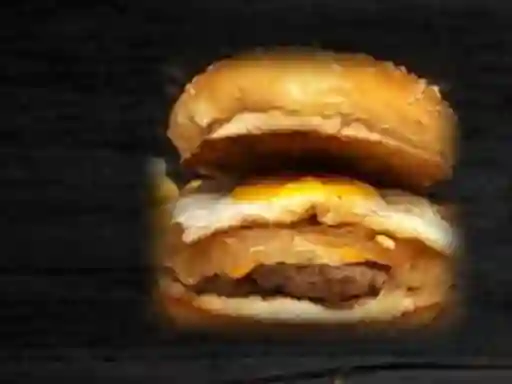 Hamburguesa John Cena con Papas Fritas