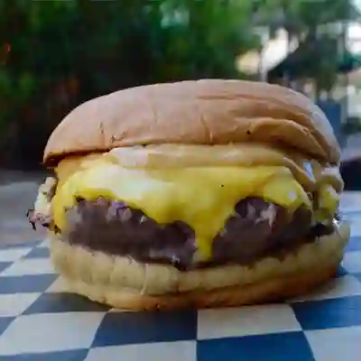 Cheeseburger + Papas