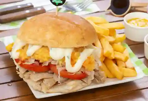 Lomo Completo + Papas Fritas + Bebida