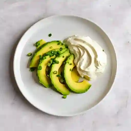 Palta, Cebollin Y Queso Crema.