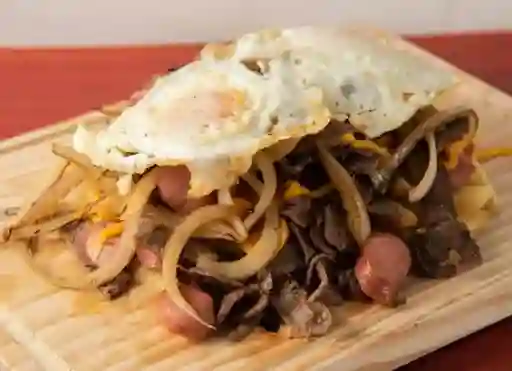 Chorrillana con Carne de Lomito