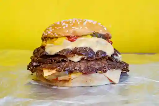 Cuarto de Libra Triple (homenaje)