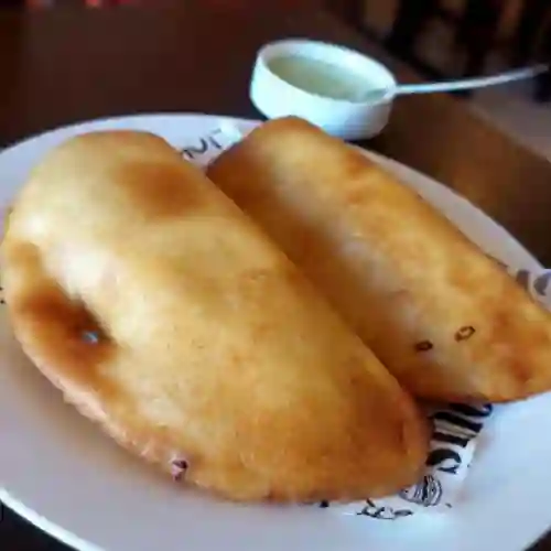 Empanada de Carne Mechada