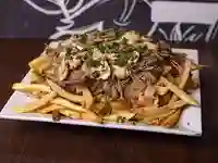 Chorrillana mechada champiñón