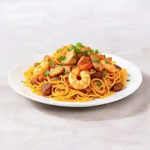 Tallarín Salteado Tres Sabores