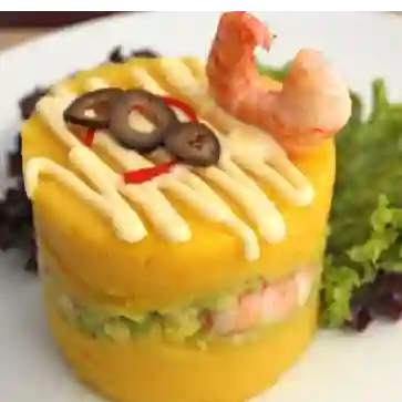 Causa Rellena con Camarón