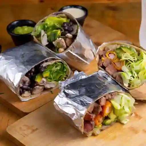 Combo 4 - 2 Burritos+1 Nacho+1 Limonada