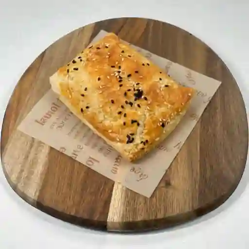 Empanada de hojaldre jamón/queso