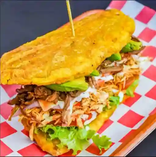 Patacón de Filete de Pollo