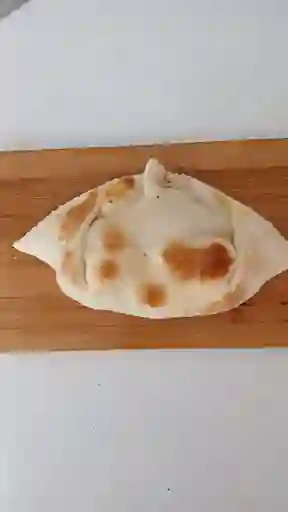 Empanada de Ostión, Queso y Crema