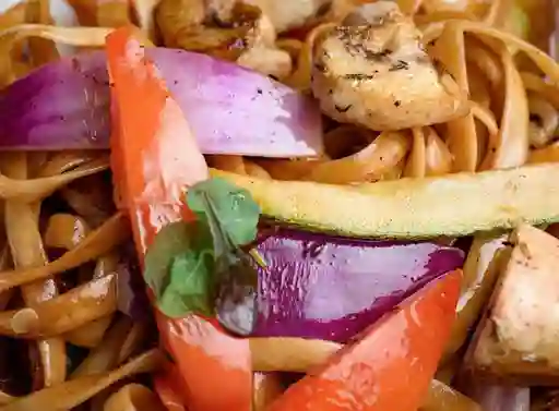 Fettucini Salteado de Vegetales