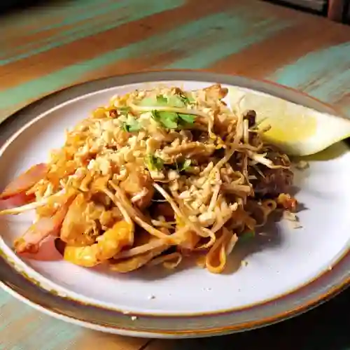 Pad Thai Duo Camarón Tofu