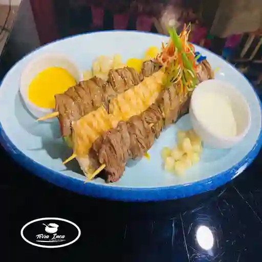 Anticuchos Mixtos.