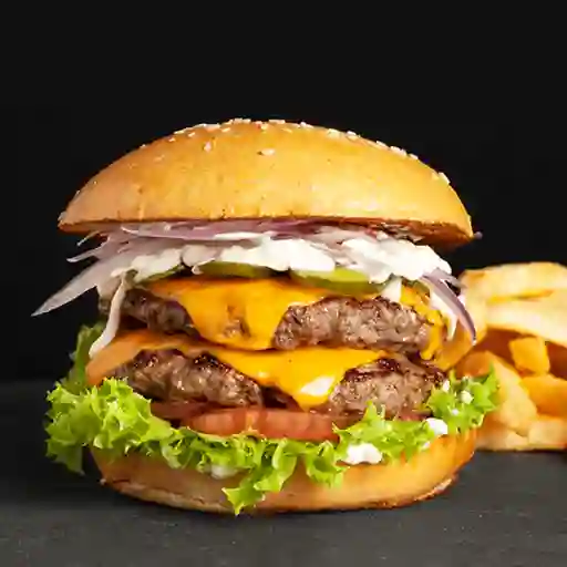 Doble Clasica Burger + Papas