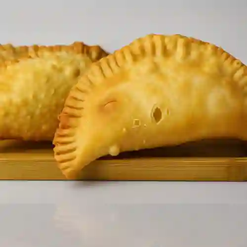 Empanda Chilena de Mechada Queso