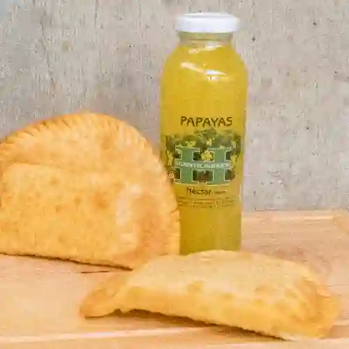 2 Empanadas de Queso +1 Nectar de Papaya