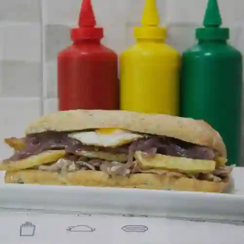 Sandwich Lomito a Lo Pobre