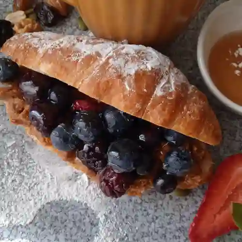 Croissant Berries